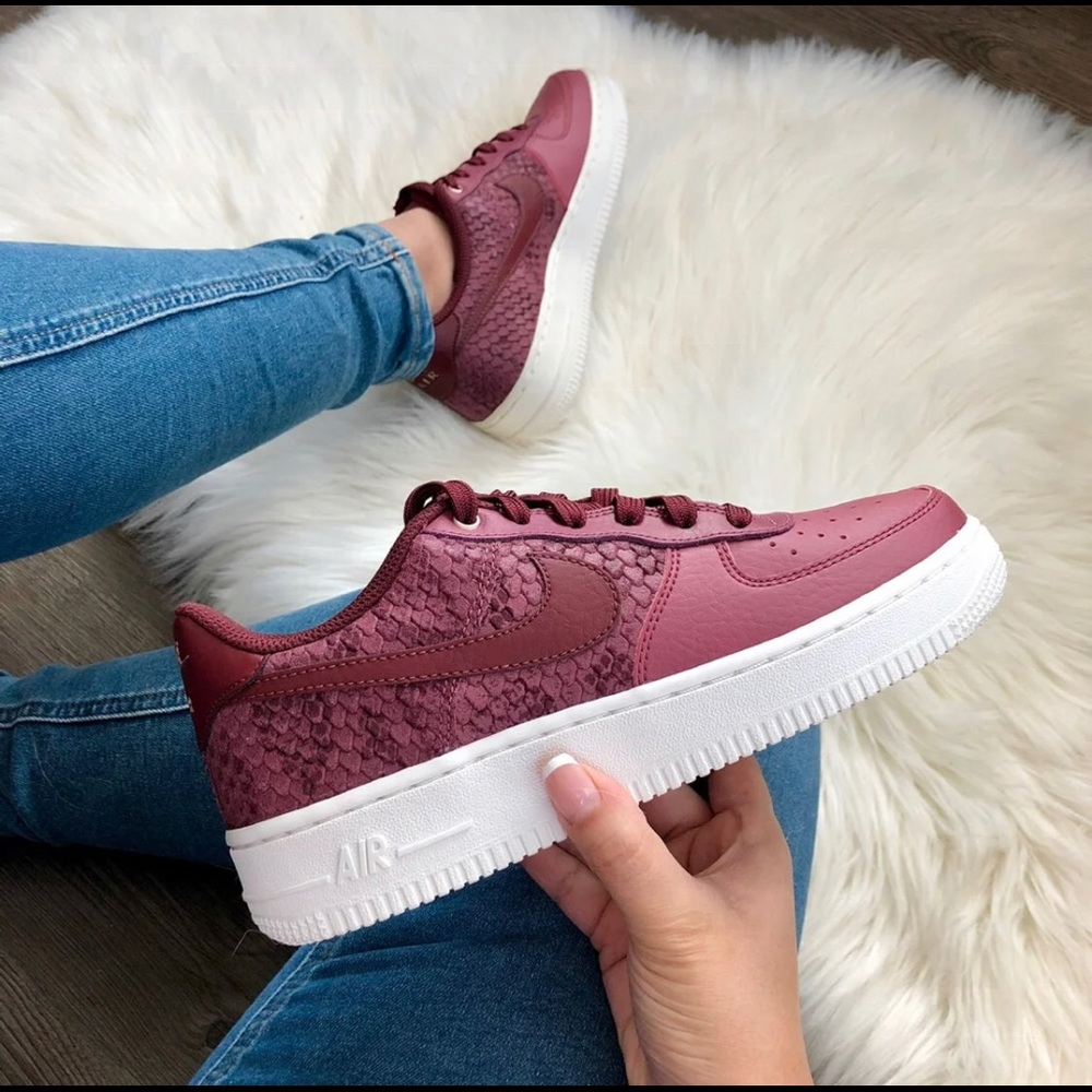 Nike Red Air Force 1 LV8